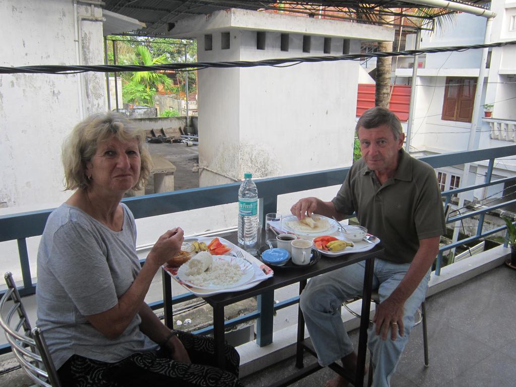 Heather Home Stay Kochi Екстериор снимка