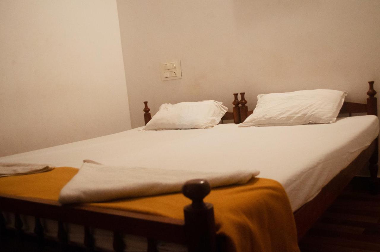 Heather Home Stay Kochi Екстериор снимка